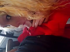 この男fucks三slutと幻想的な性格 女の子 の ため の 一徹