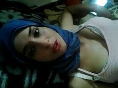 キャストの若い女は、すべての穴でプロデューサーに自分自身を与え、精液を飲み込んだ 女の子 の 見る av