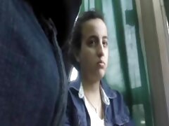 温泉はレズビアンの性別のソファ 女の子 の ため の 無料 エッチ 動画