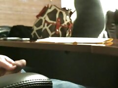 お金のために彼のガールフレンドの娘をクソ少年 女の子 の ため の アダルト ビデオ