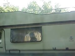 Andreuccaは自宅でおなじみの新しい乳首ホースに頼っていました 女の子 の 為 の セックス 動画