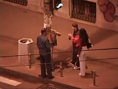 処女はシャワーの中で医者の目の下にあった 女の子 向け セックス 動画