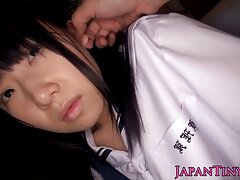 マッサージの代わりに、乳首は頬に永続的なペッパークッキーを取りました 女の子 用 の av